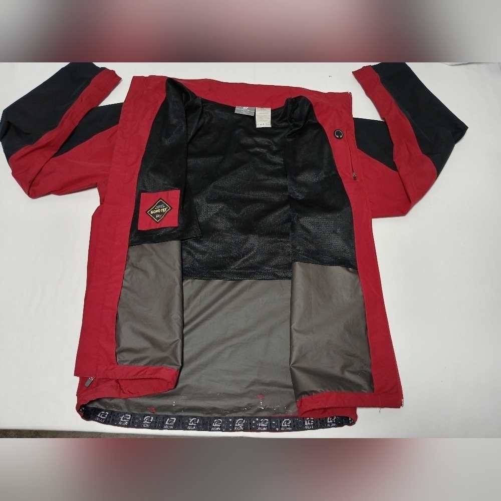 GoreTex RoadRunner Sport Full Zip Jacket. Men's Size XL - Picture 9 of 10